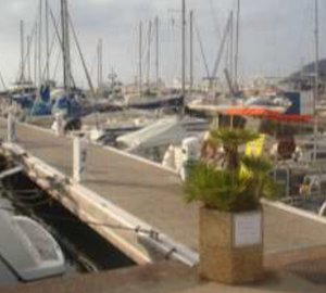 Poralu Marine to replace a fixed pontoon at Mandelieu-la-Napoule in France
