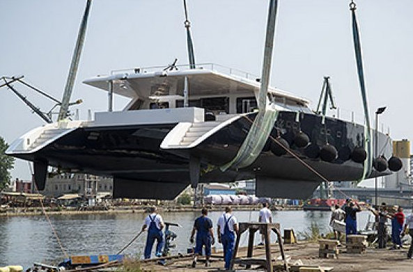 Sunreef 80 superyacht Carbon - aft view
