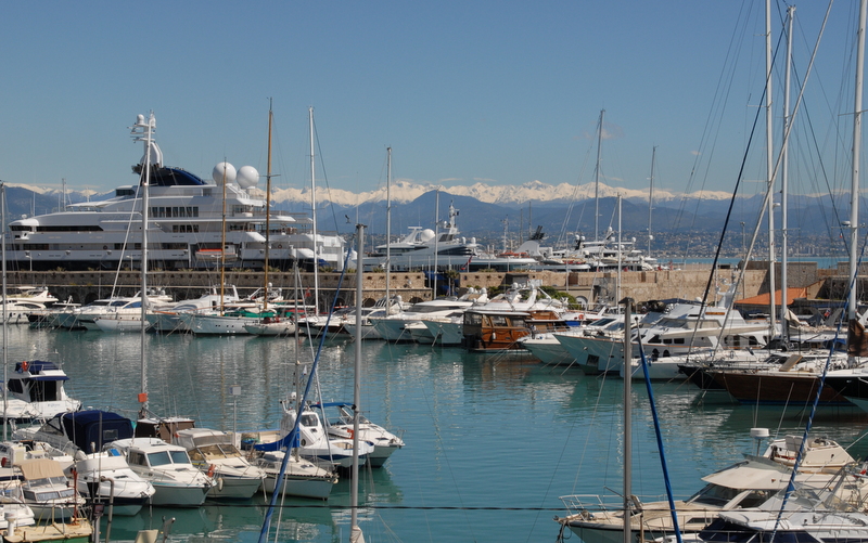 The fabulous French yacht charter destination - Antibes to host Captains' Coating Forum