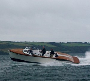 Cockwells to attend MYS 2013 with two 9.5m superyacht tenders on display