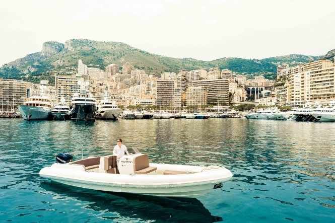 Hunton 830 superyacht tender