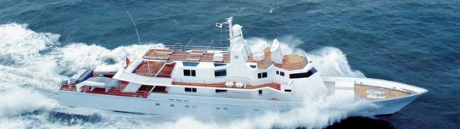 Image of superyacht RONIN before her refit