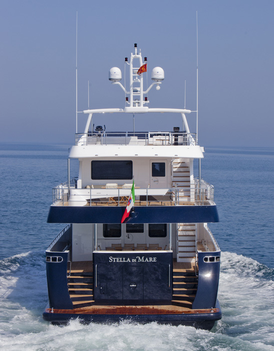 Motor yacht Stella di Mare - aft view