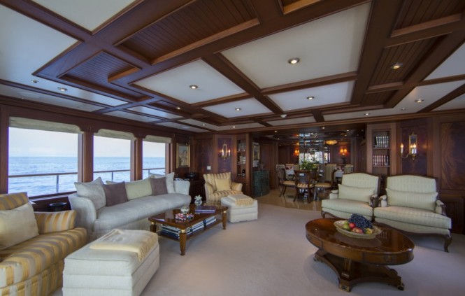 Salon - luxury charter yacht MOSAIQUE Salon - luxury charter yacht MOSAIQUE