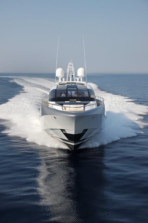 Shooting Star - Stem On under way - Copyright 2013 Marina Port Vell Shooting Star - Stem On under way - Copyright 2013 Marina Port Vell