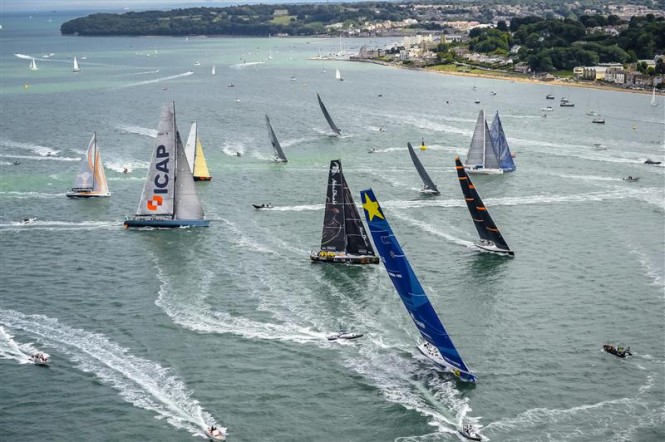 Superyacht Esimit Europa 2 leads the maxis away from the race start