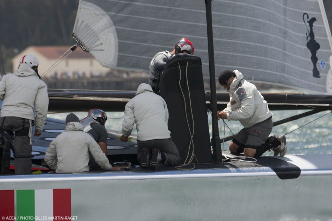 34th America's Cup - Louis Vuitton Cup - Louis Vuitton Cup Final - Race Day 1 - Race 1