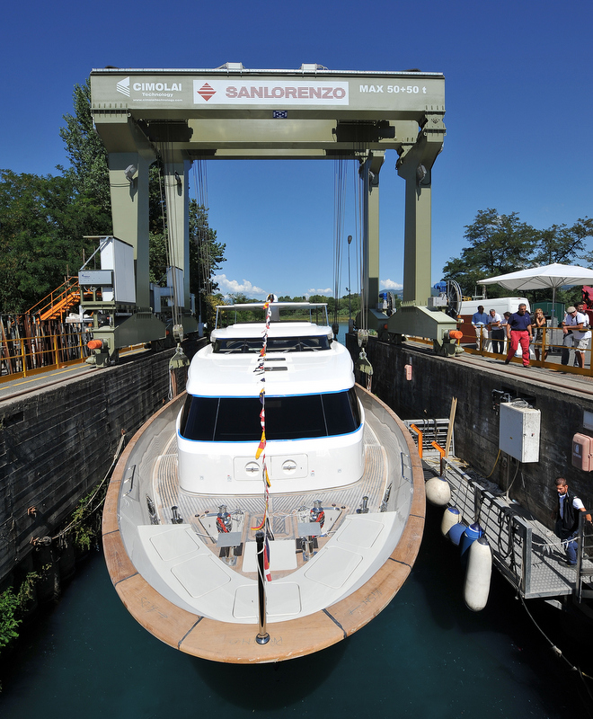 Luxury motor yacht Minu on the water