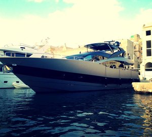 Comments on Wild Group and vinyl for the 28m Sunseeker Yacht Merrick