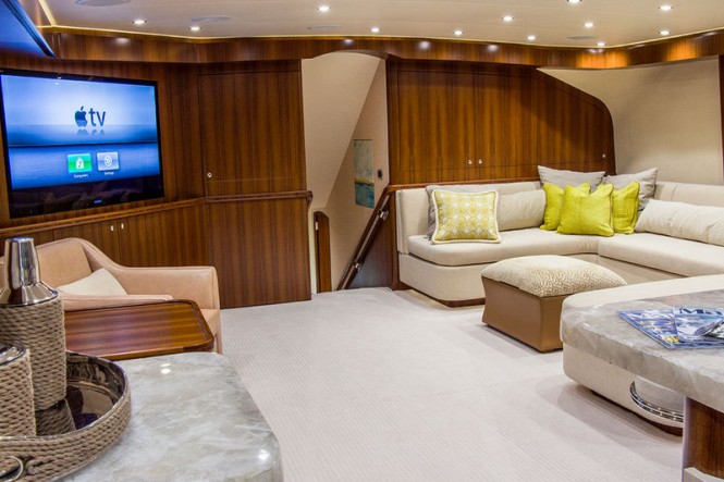 Luxury motor yacht C'Est La Vie - Interior