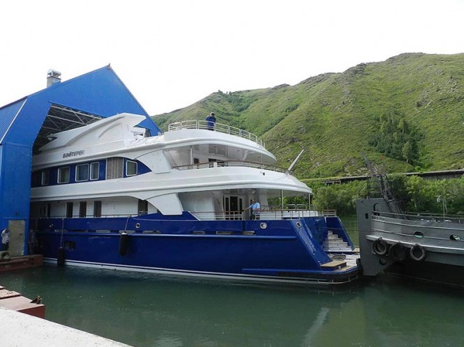 ProLine-developed 48m superyacht Bayterek (Project Ulba) leaving her shed