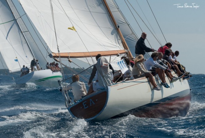 Sailing yacht EA