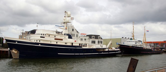 Superyacht Seawolf with her sistership - expedition yacht Elbe