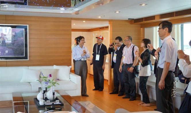 Tour for VIP guests aboard the new Horizon E88 superyacht