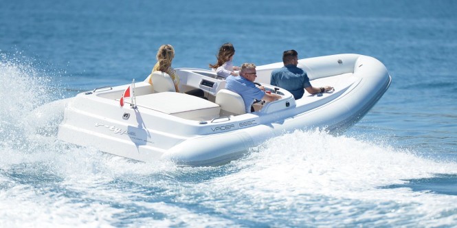 Vader 650C superyacht tender at full speed