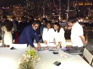 Art On Waves Costantino with Guests