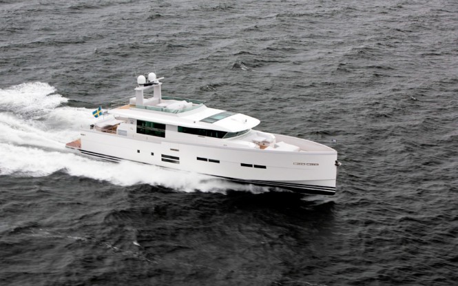 Delta 88 IPS Yacht at full speed