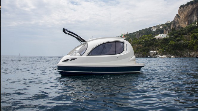 Jet Capsule yacht tender - side view