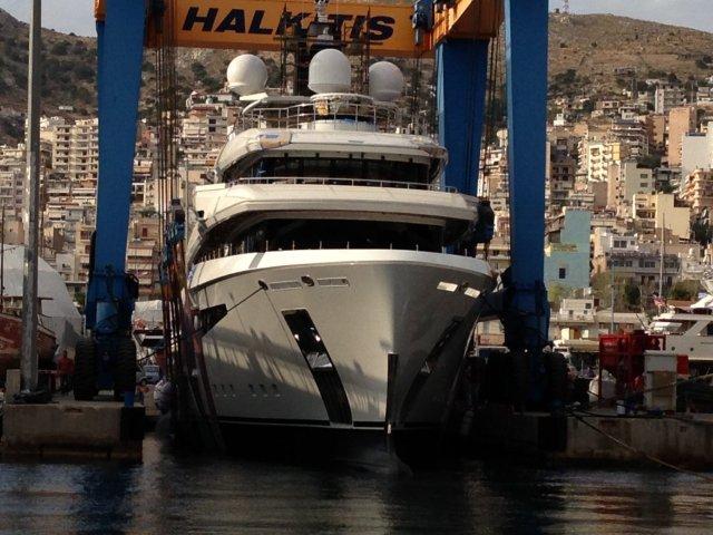 Luxury yacht I-Nova - front view