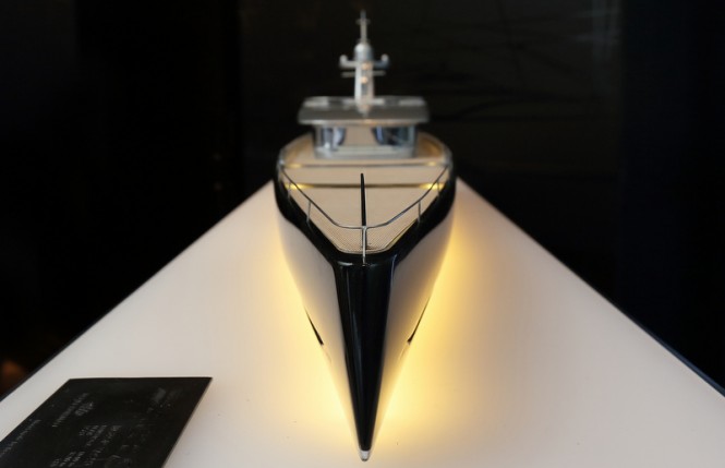 Motor yacht DART80 concept - front view