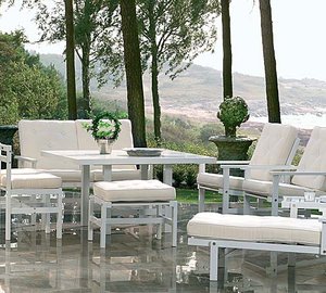 Distribution agreement between Elite Yacht Linen and Fri Form Furniture  