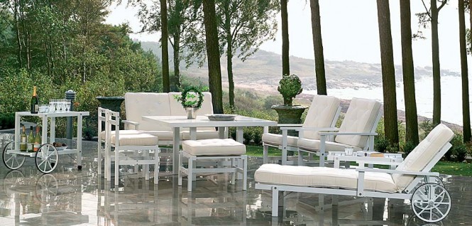 Terrace furniture by Fri Form