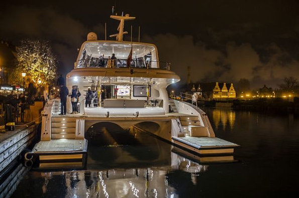 BOUNTY Yacht - aft view BOUNTY Yacht - aft view