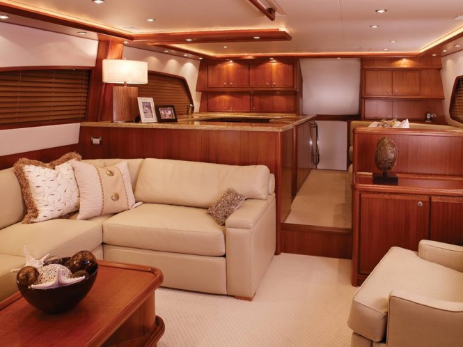 Bertram 70 Yacht - Interior