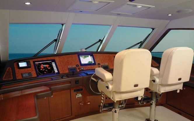 Bertram 70 Yacht - Wheelhouse