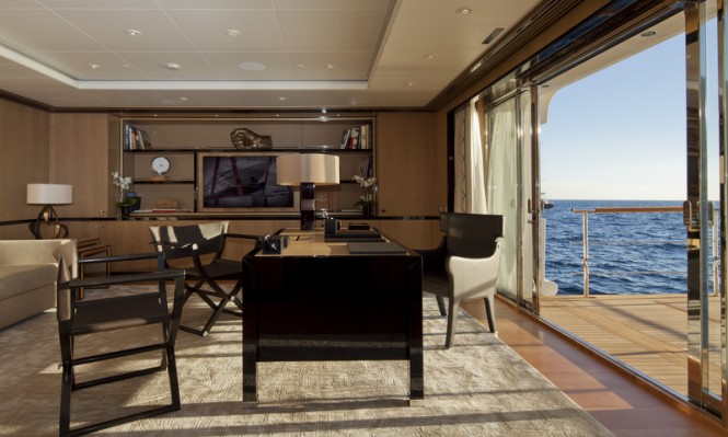 CHOPI CHOPI Yacht - Business centre main deck