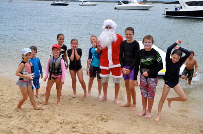 Join Riviera's R Marine network for some Christmas cheer