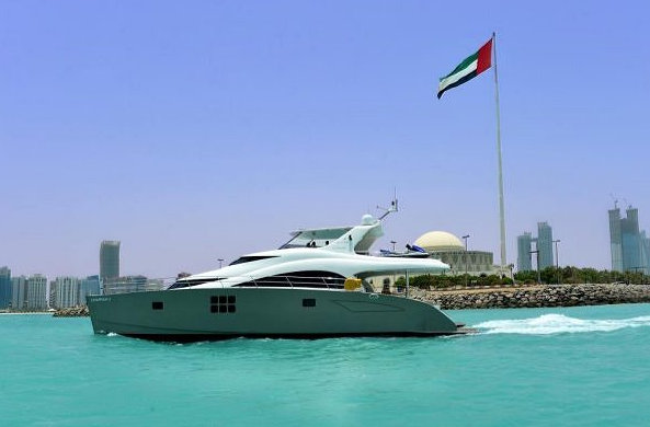 charter yacht abu dhabi