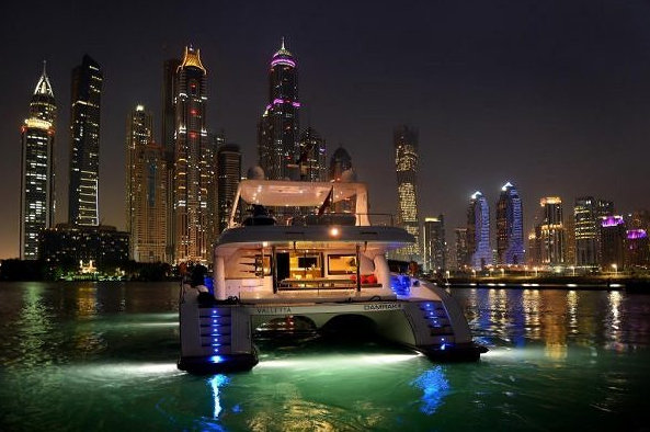 Luxury charter yacht Damrak II in Dubai Luxury charter yacht Damrak II in Dubai