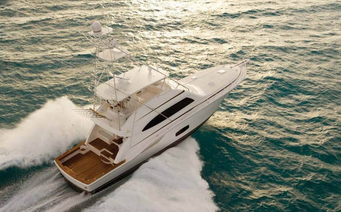 Luxury yacht Bertram 70 Convertible from above
