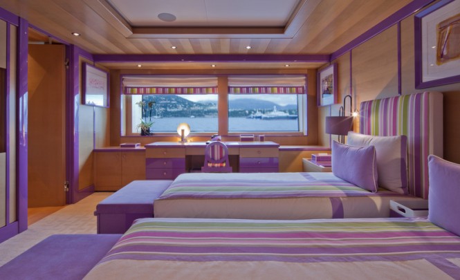 Luxury yacht CHOPI CHOPI - Purple guest cabin main deck