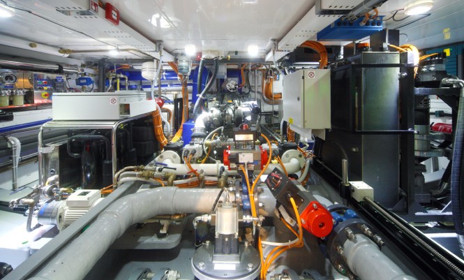 Nomade IV Yacht - Engine Room