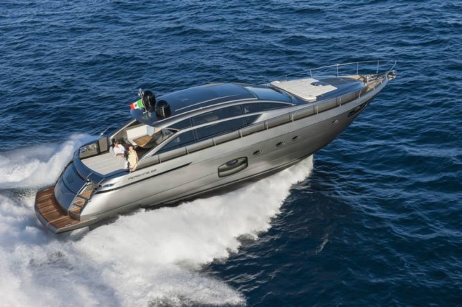 Pershing 62 Yacht