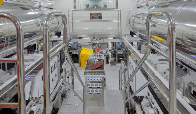 Superyacht CHOPI CHOPI - Engine room