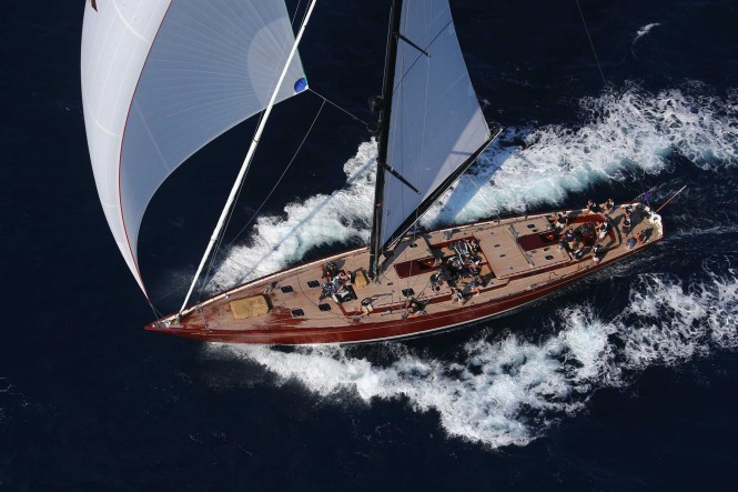 Tempus Fugit Yacht from above