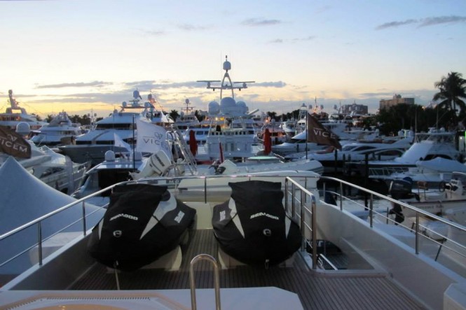 View at sunset from Vicem 107 luxury yacht Moni
