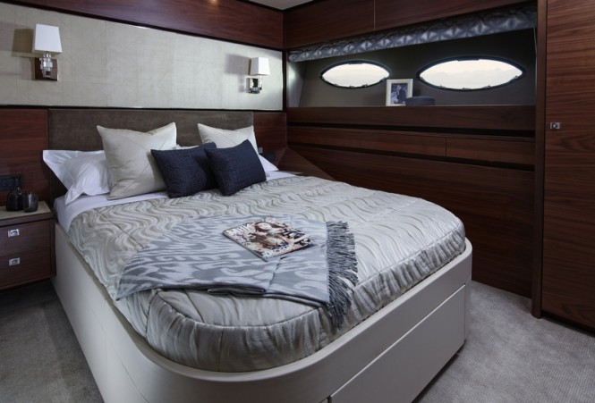Princess 88 Yacht - Starboard Guest Cabin