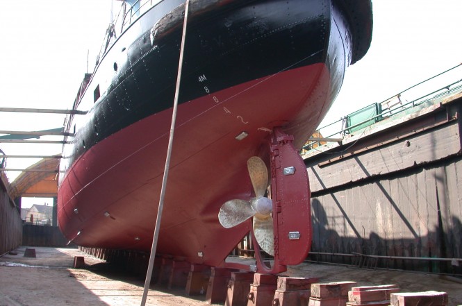 42m RAVN superyacht restoration project