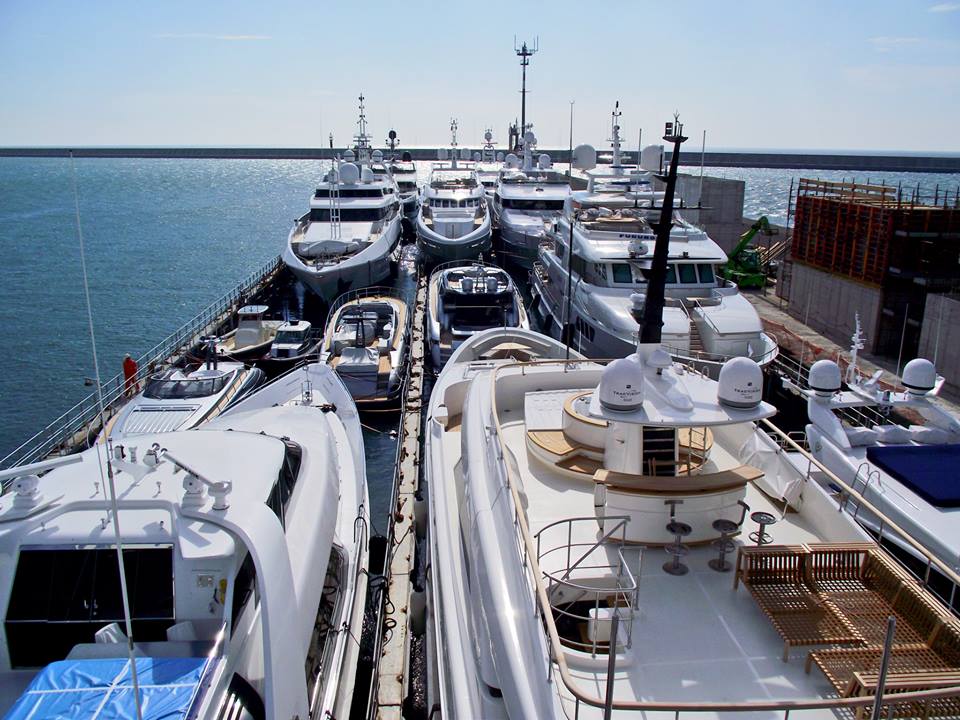 Dockwise Yacht Transport