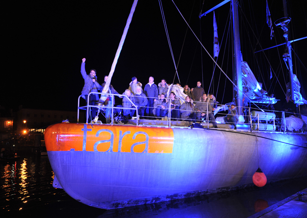 Return of expedition yacht Tara - Photo credit to Caroline Tattevin