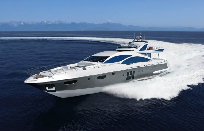 Superyacht Azimut Grande 120SL at full speed