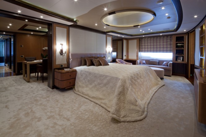 BELLA ANNA SUEPRYACHT BY ISAYACHTS