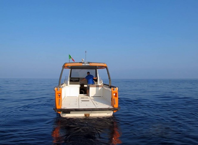 ETHOS 30 luxury yacht tender - aft view ETHOS 30 luxury yacht tender - aft view