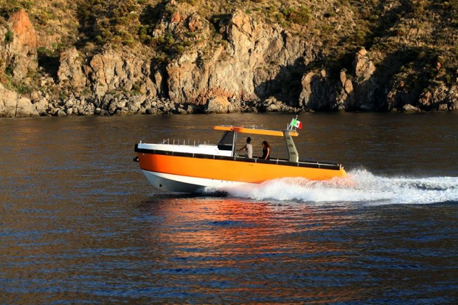 ETHOS 30 superyacht tender at full speed ETHOS 30 superyacht tender at full speed