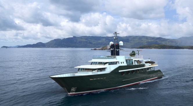 Iconic superyacht HIGHLANDER by Feadship refitted by Derecktor