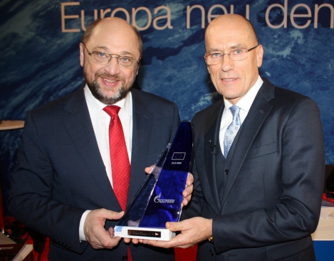 Martin Schulz, President of the European Parliament and Igor Simčič, founder of the Esimit Europa yacht project - Photo by Esimit Europa